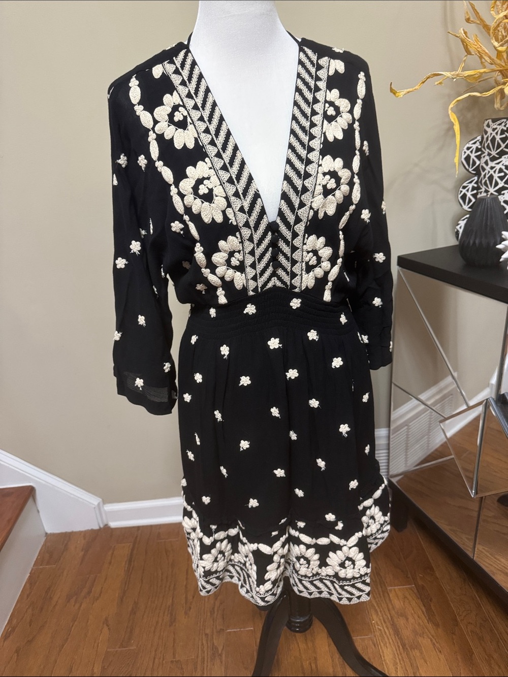Hale Bob Black Midi Dress with Cream Floral Embroidery Size M pre-owned